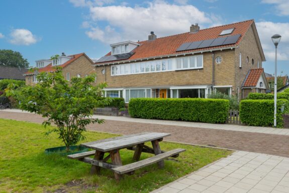 Beerensteinerhof 23, Bussum