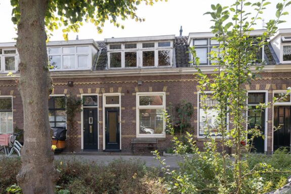 Achtergracht 96, Weesp